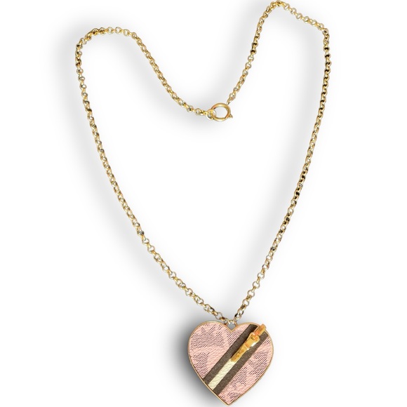 💕SOLD💕Juicy Couture Necklace Reversible Heart Pink Blue Gold Pendant Scottie - Picture 4 of 6